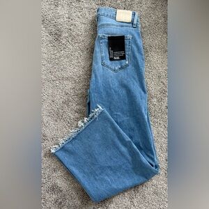 NWOT PAIGE Denim Anessa 31” Wide Leg Raw Hem Jeans in Helena Wash $259 MSRP